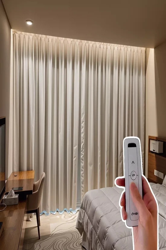 Motorized-Curtains