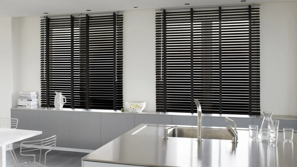 Venetian-Blinds