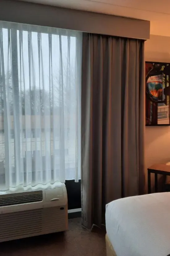 Hotel-curtains.jpg