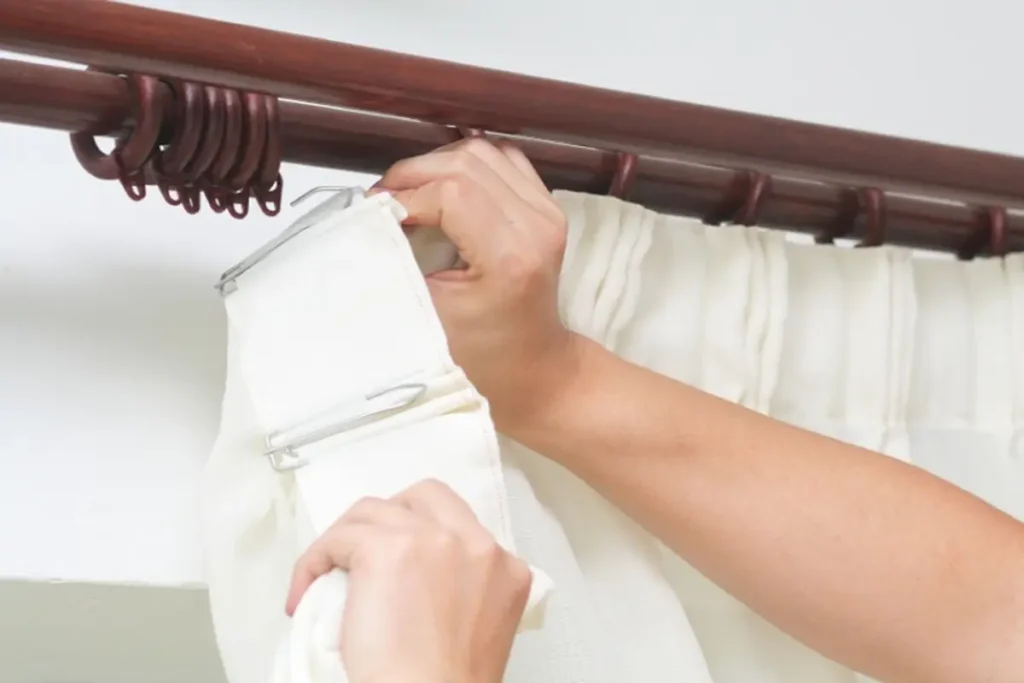Curtain Hooks Shop in Dubai